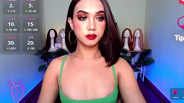 Snapshot of UrasianBIGcock696 chatting on 10/14/25, 08:37 UrasianBIGcock696 online show from 10/14/25, 08:37