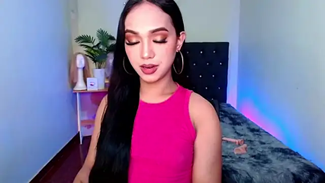 Snapshot of UrasianBIGcock696 chatting on 11/17/25, 12:49 UrasianBIGcock696 online show from 11/17/25, 12:49