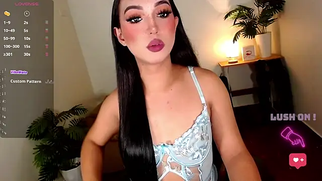 Snapshot of UrasianBIGcock696 chatting on 03/17/26, 10:13 UrasianBIGcock696 online show from 03/17/26, 10:13