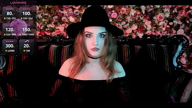 Snapshot of EllieMori chatting on 11/23/25, 01:33 EllieMori online show from 11/23/25, 01:33