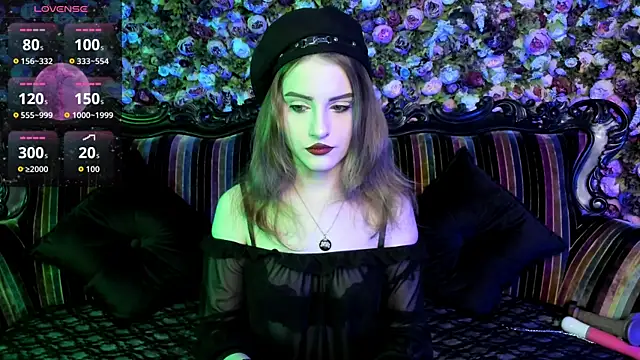 Snapshot of EllieMori chatting on 11/29/25, 07:44 EllieMori online show from 11/29/25, 07:44