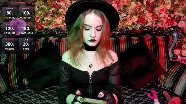 Snapshot of EllieMori chatting on 12/19/25, 07:59 EllieMori online show from 12/19/25, 07:59