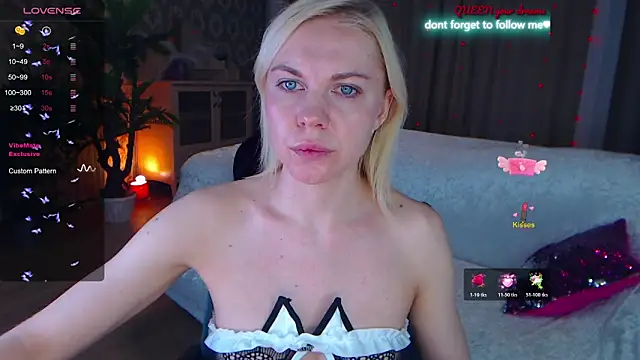 LiSinDoll online show from 12/15/25, 03:55