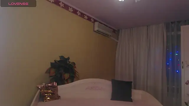 LiSinDoll online show from 02/04/26, 01:11