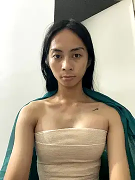 Snapshot of AlmiraFhaye chatting on 10/13/25, 02:44 AlmiraFhaye online show from 10/13/25, 02:44