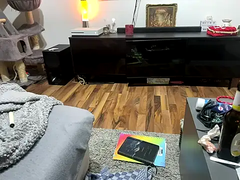 RedLayla online show from 10/07/25, 07:33