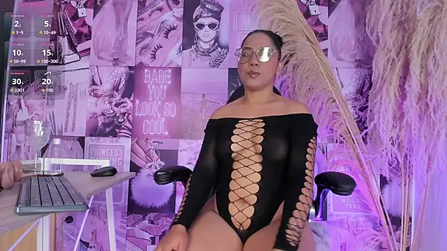 iSofiaass online show from 06/24/26, 02:49
