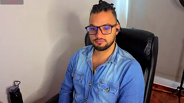 Snapshot of Ernesto-Rodriguez82 chatting on 04/15/26, 02:24 Ernesto-Rodriguez82 online show from 04/15/26, 02:24