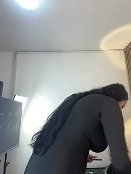 Snapshot of Dhapn_Lennox chatting on 03/06/26, 01:51 Dhapn Lennox online show from 03/06/26, 01:51