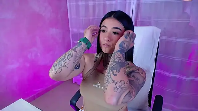 Adri Tatto  online show from 10/14/25, 08:31