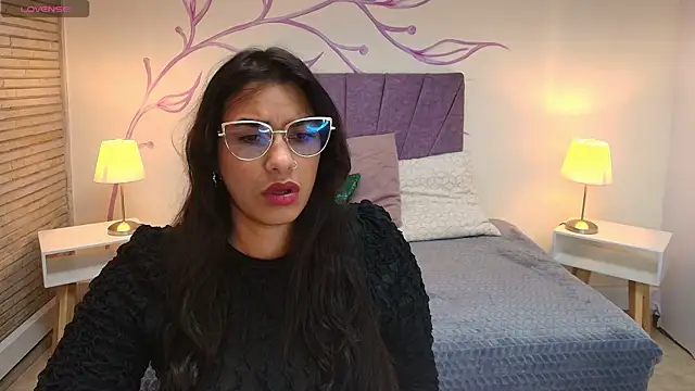 Lia Blake  online show from 09/20/25, 11:55