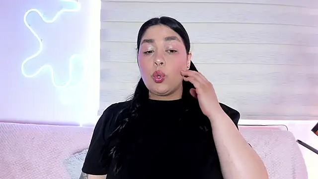 missweetpeach online show from 10/23/25, 12:48