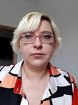 VikaKing online show from 10/23/25, 08:57