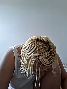 VikaKing online show from 12/01/25, 11:15