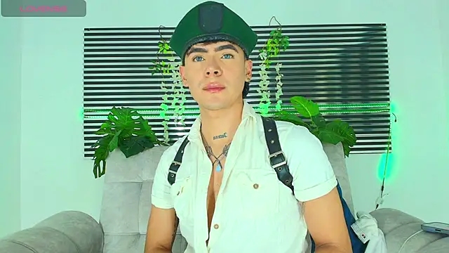 CamiiGuzmanX online show from 01/16/26, 08:02