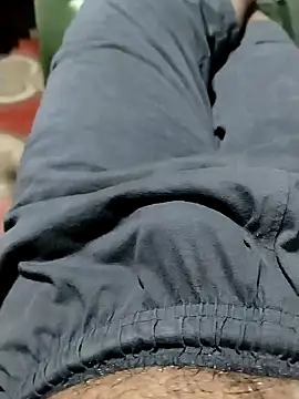 Snapshot of Girls_pussy_rider chatting on 12/03/25, 06:39 Girls pussy rider online show from 12/03/25, 06:39