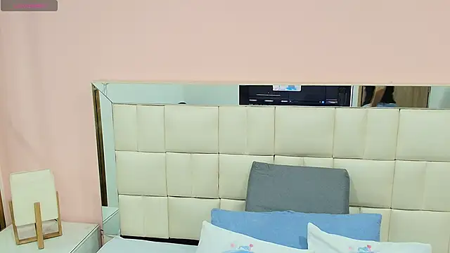 gisell gomez online show from 11/06/25, 12:28