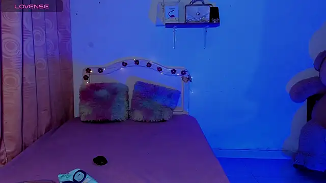 Angel-Caribbean online show from 09/19/25, 02:35