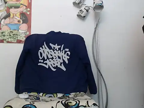 Snapshot of Thomasjons_ chatting on 10/02/25, 04:14 Thomasjons online show from 10/02/25, 04:14