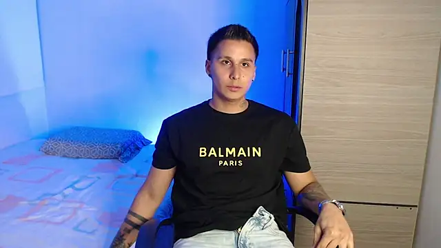 valentinosex1 online show from 12/18/25, 09:21