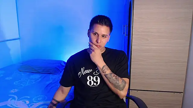 Snapshot of valentinosex1 chatting on 01/10/26, 06:09 valentinosex1 online show from 01/10/26, 06:09