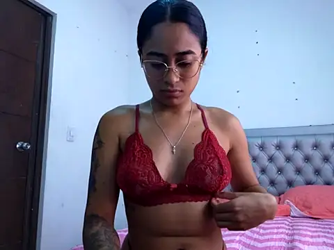 Snapshot of Daislalezma chatting on 09/22/25, 06:54 Daislalezma online show from 09/22/25, 06:54