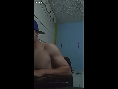 Saantiiagoooo online show from 04/13/26, 06:08