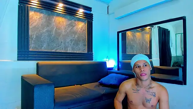 Snapshot of Rick_big chatting on 10/10/25, 04:33 Rick big online show from 10/10/25, 04:33