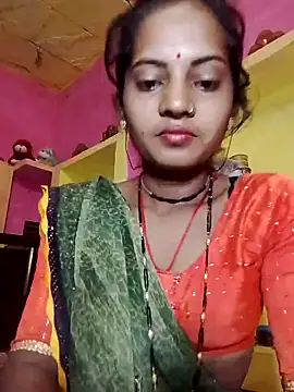 Snapshot of Hot_bbbb chatting on 10/22/25, 09:36 Hot bbbb online show from 10/22/25, 09:36