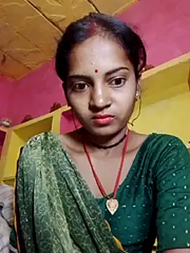 Snapshot of Hot_bbbb chatting on 11/25/25, 11:05 Hot bbbb online show from 11/25/25, 11:05