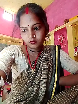 Snapshot of Hot_bbbb chatting on 04/02/26, 10:13 Hot bbbb online show from 04/02/26, 10:13