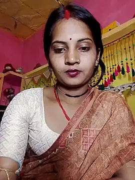 Snapshot of Hot_bbbb chatting on 04/06/26, 04:30 Hot bbbb online show from 04/06/26, 04:30