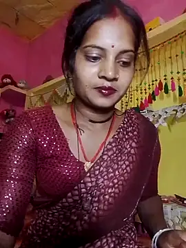 Snapshot of Hot_bbbb chatting on 04/07/26, 04:18 Hot bbbb online show from 04/07/26, 04:18