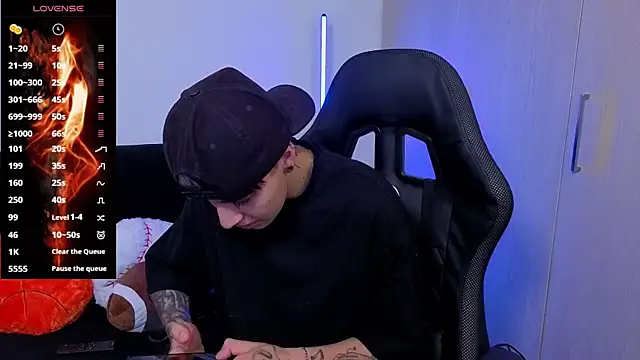 imlaiaaa online show from 11/25/25, 09:48