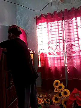 Cute Faria online show from 11/11/25, 04:34