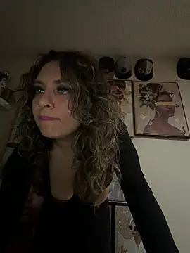 Snapshot of Chicagobabe chatting on 02/21/26, 11:33 Chicagobabe online show from 02/21/26, 11:33