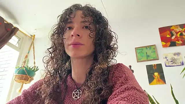 camille delrey online show from 11/13/25, 04:06