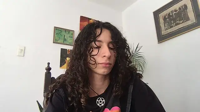 camille delrey online show from 11/23/25, 06:08