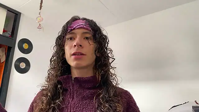 camille delrey online show from 11/26/25, 05:47