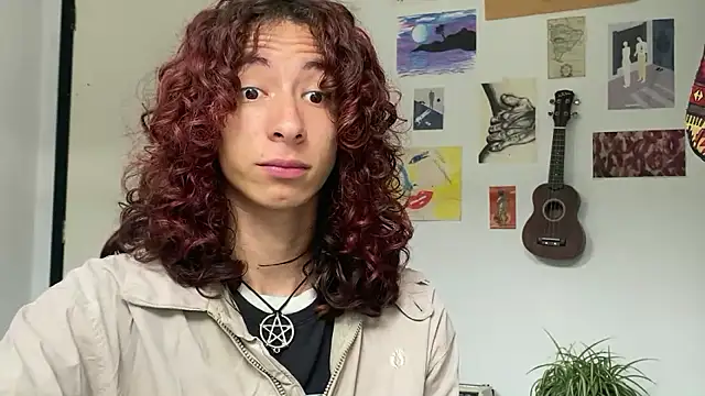 Snapshot of camille_delrey chatting on 02/24/26, 02:26 camille delrey online show from 02/24/26, 02:26