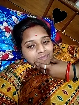 Snapshot of Hot_crety chatting on 09/23/25, 11:24 Hot crety online show from 09/23/25, 11:24