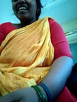 Snapshot of Hot_crety chatting on 10/09/25, 04:10 Hot crety online show from 10/09/25, 04:10