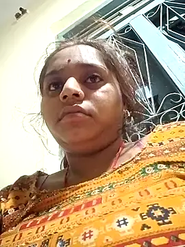 Snapshot of Hot_crety chatting on 10/10/25, 12:20 Hot crety online show from 10/10/25, 12:20