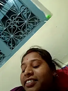 Snapshot of Hot_crety chatting on 10/11/25, 03:17 Hot crety online show from 10/11/25, 03:17