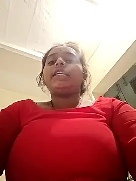 Snapshot of Hot_crety chatting on 10/29/25, 03:25 Hot crety online show from 10/29/25, 03:25