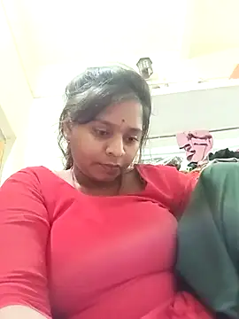 Snapshot of Hot_crety chatting on 02/14/26, 11:51 Hot crety online show from 02/14/26, 11:51