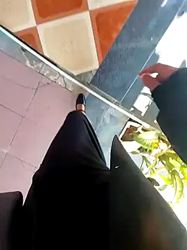 Snapshot of meomeocute chatting on 11/13/25, 05:50 meomeocute online show from 11/13/25, 05:50