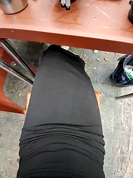 Snapshot of meomeocute chatting on 12/20/25, 01:29 meomeocute online show from 12/20/25, 01:29