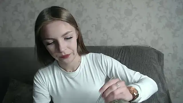 HitGyrl online show from 05/07/26, 08:09