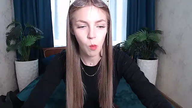 HitGyrl online show from 05/18/26, 08:09